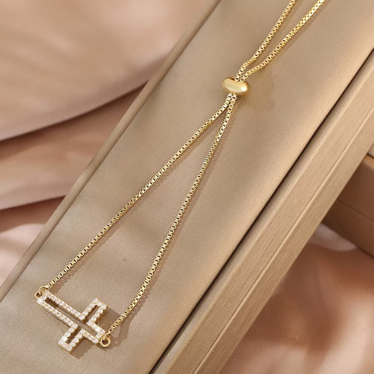 Faith Bracelet With Full Diamond Cross
